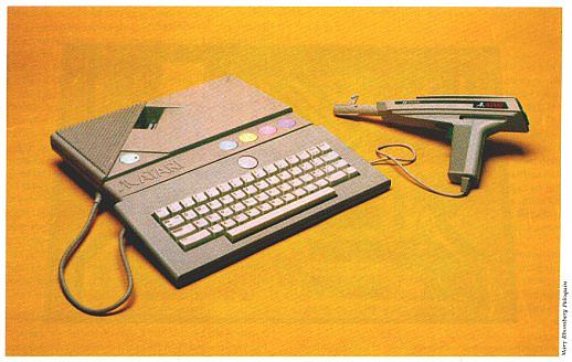 XEGS system with Atari Light Gun
